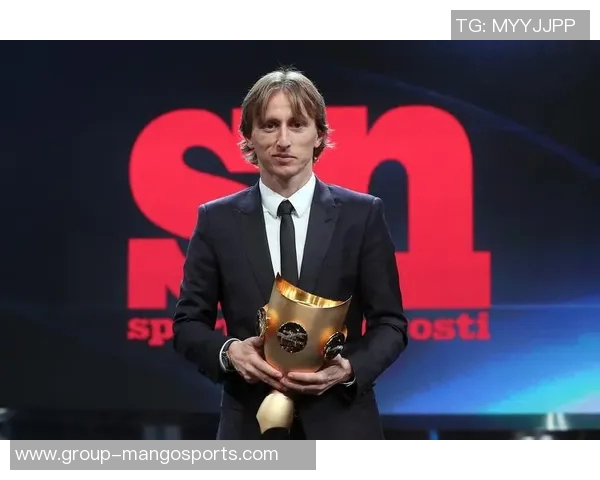 莫德里奇：足球场上的艺术家与传奇中场的完美结合